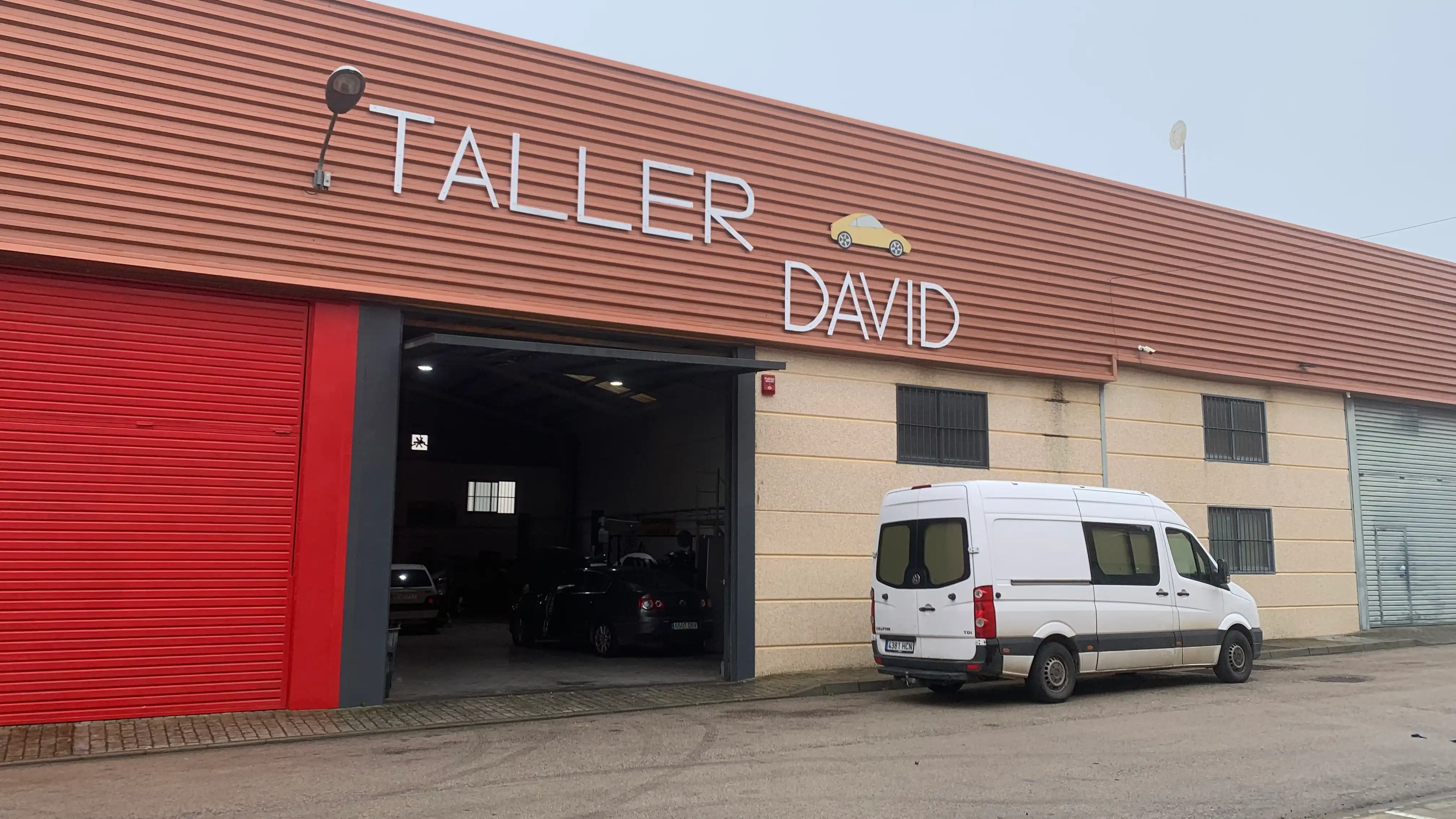 Taller de neumáticos David en Écija Portada